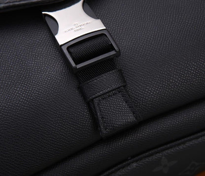 Modern Refined Leather Shoulder Bag