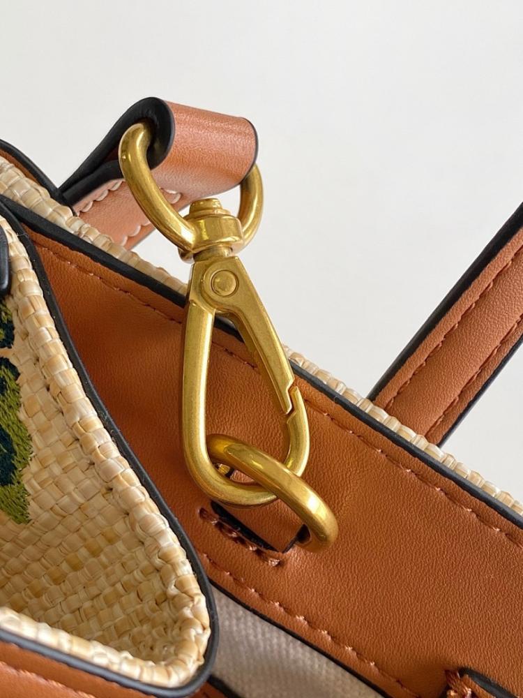 Classic Refined Brown Embroidered Leather Shoulder Bag