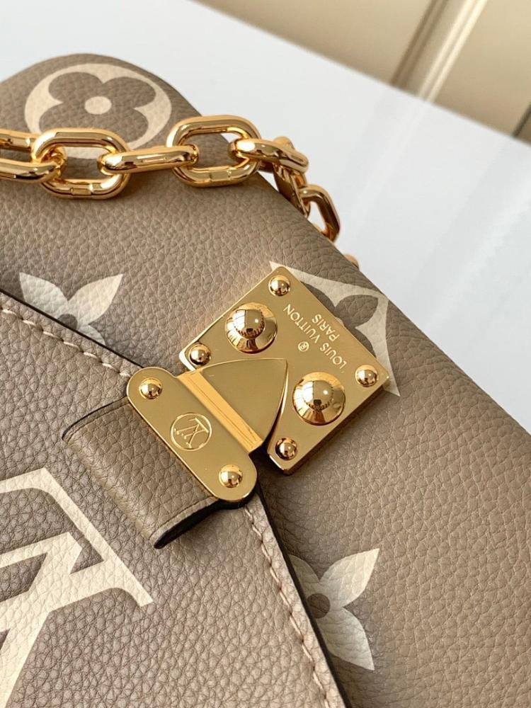 Stylish Calfskin Shoulder Bag – Special Edition