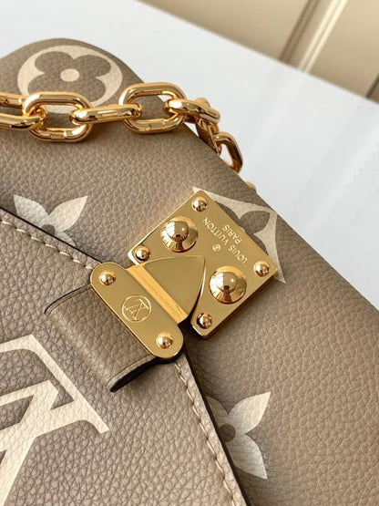 Stylish Calfskin Shoulder Bag – Special Edition