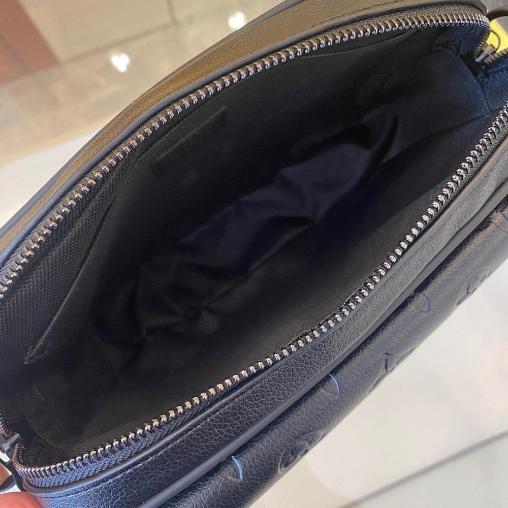 Stylish Leather Shoulder Bag – Special Edition