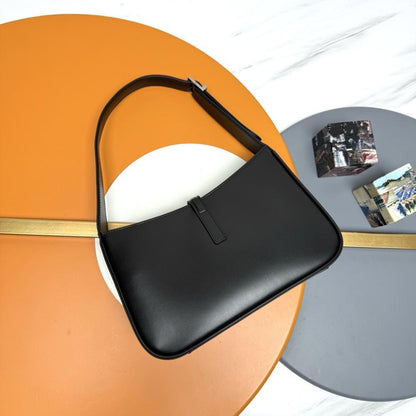 Arco Leather Shoulder Bag