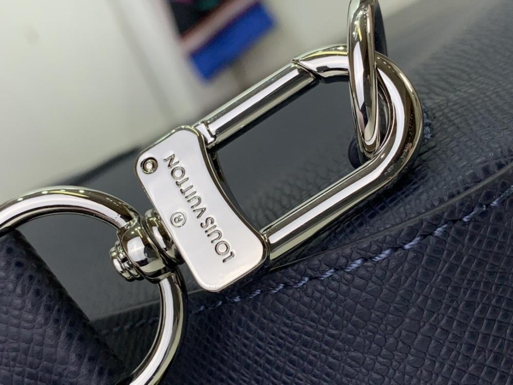 Elegant Shoulder Bag