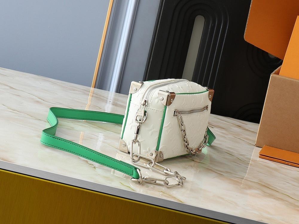 Stylish Crossbody Bag – Special Edition