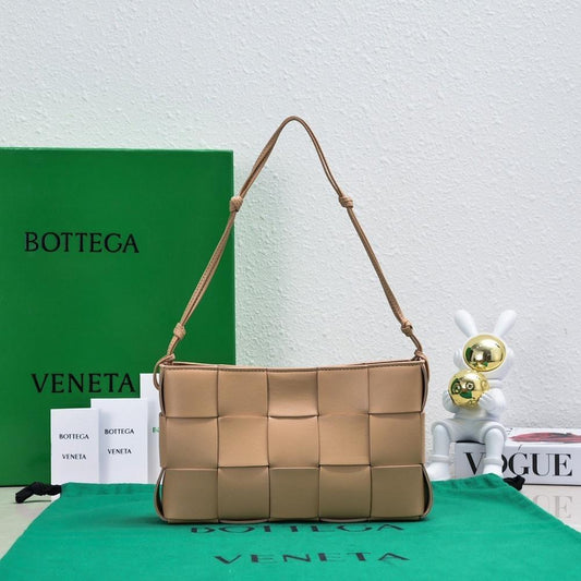 Modern Woven Leather Crossbody Bag – Special Edition