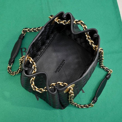 Stylish Lambskin Crossbody Bag – Special Edition