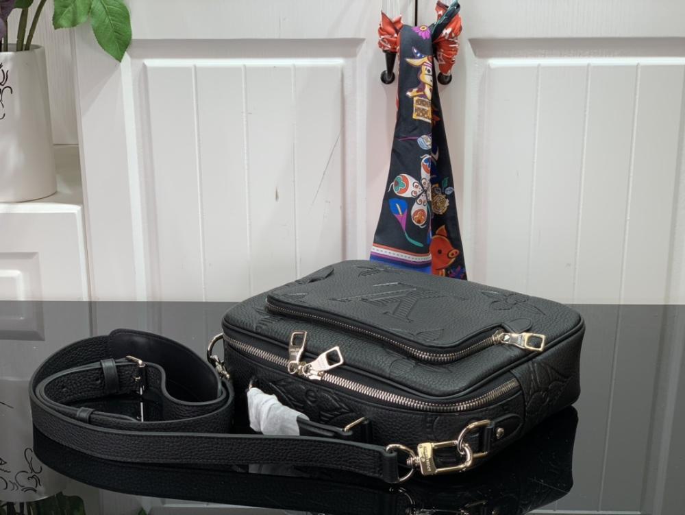 Elegant Messenger Bag