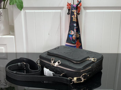 Elegant Messenger Bag