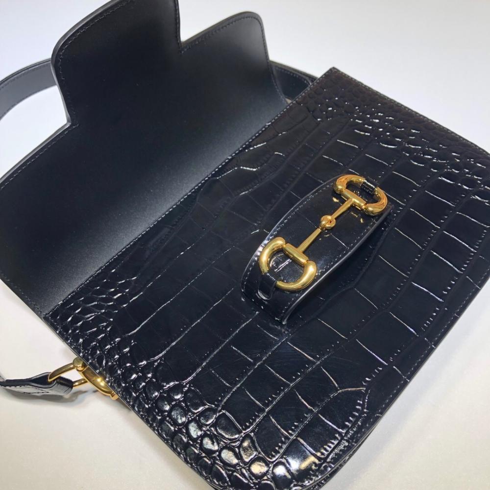 Elegant Shoulder Bag