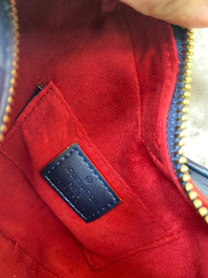 Luxury Canvas Shoulder Bag – Limited Edition