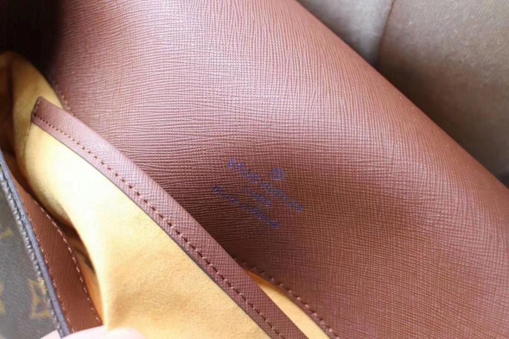 Neverfull Monogram Shoulder Bag