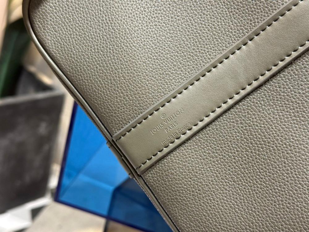 Alma Leather Travel Bag