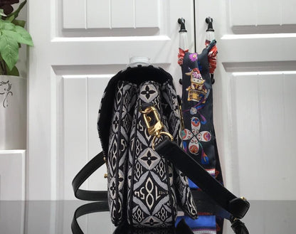 Classic Crossbody Bag
