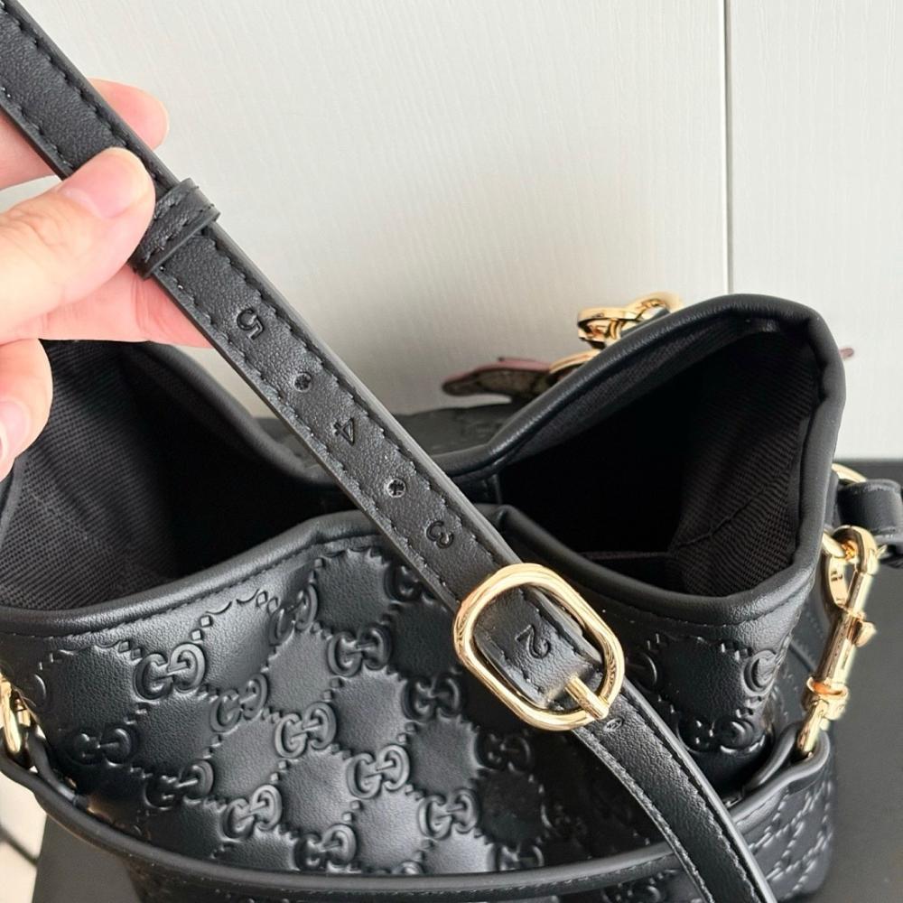 Luxury Refined Shoulder Bag