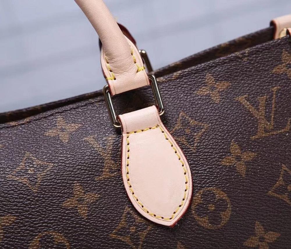 Luxury Gold Crossbody Bag – Special Edition
