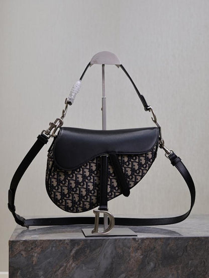 Elegant Shoulder Bag
