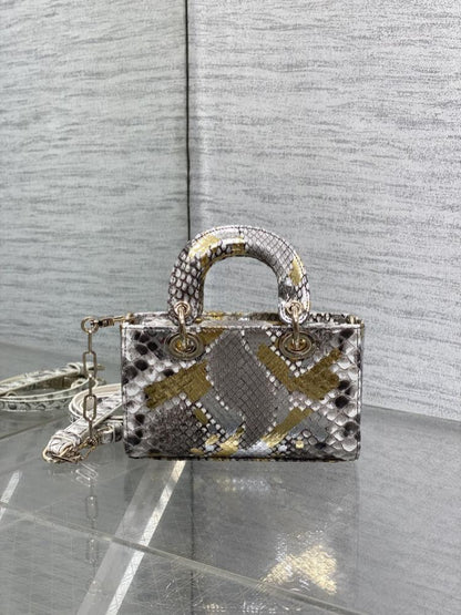 Elegant Leather Top Handle Bag