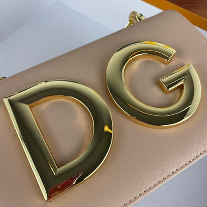 Elegant Refined Leather Crossbody Bag