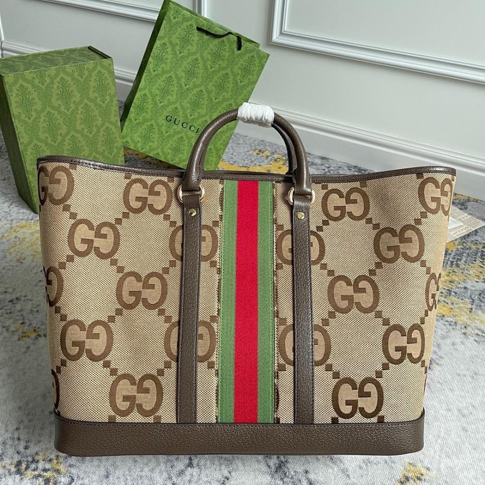 Modern Italian-Inspired Crossbody Bag