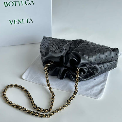 Stylish Calfskin Shoulder Bag – Limited Edition