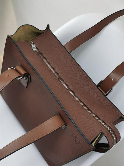Modern Elegant Leather Bag