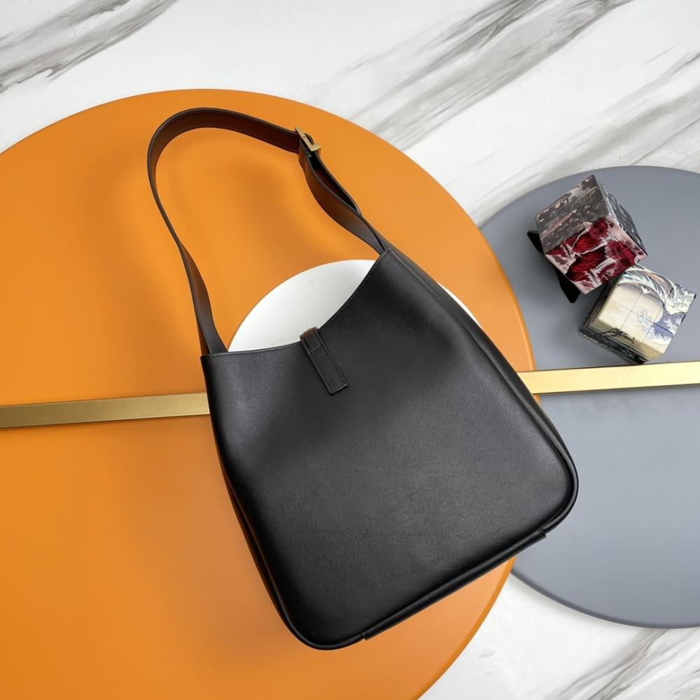 Classic Leather Shoulder Bag