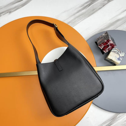 Classic Leather Shoulder Bag