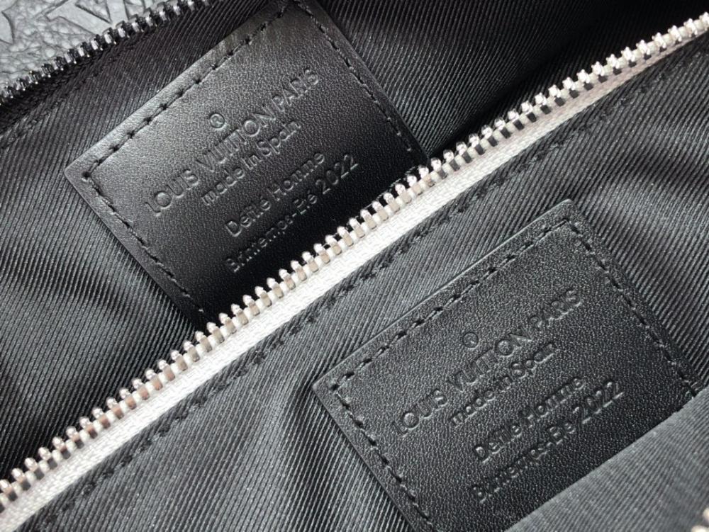 Refined Shoulder Bag