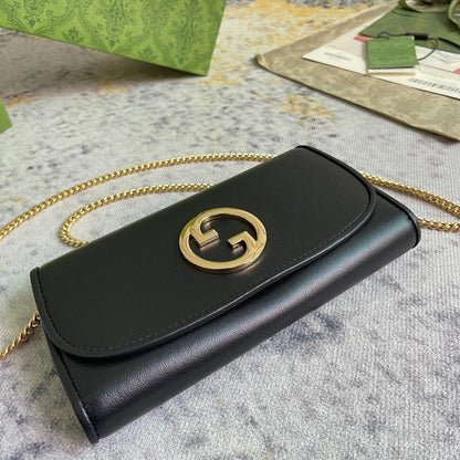Modern Refined Shoulder Bag