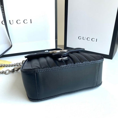 Elegant Top Handle Bag – Limited Edition