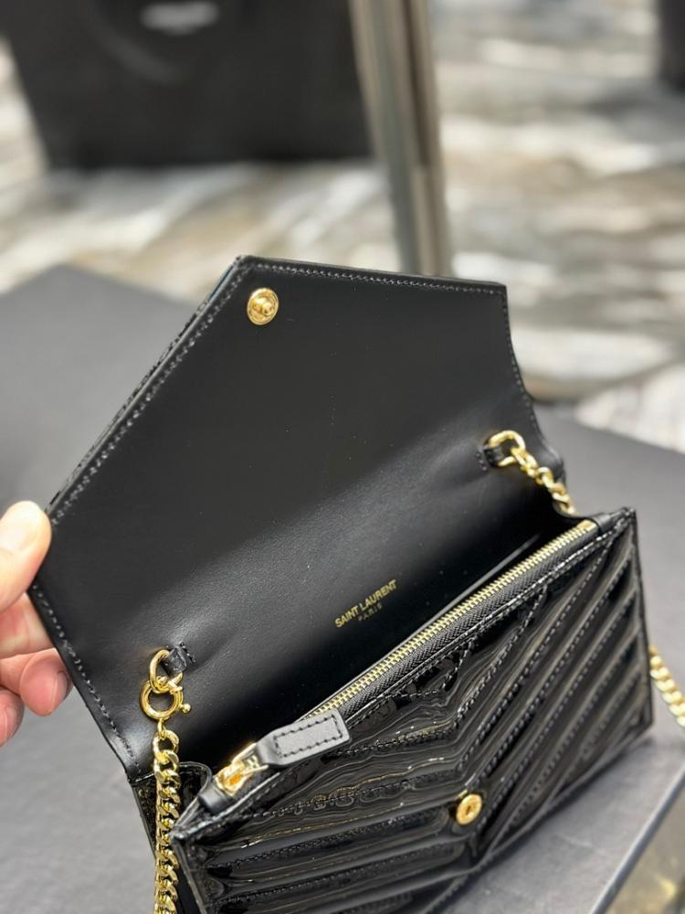 Italian-Inspired Elegant Bag