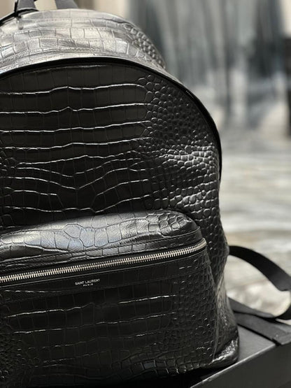 Elegant Refined Leather Shoulder Bag