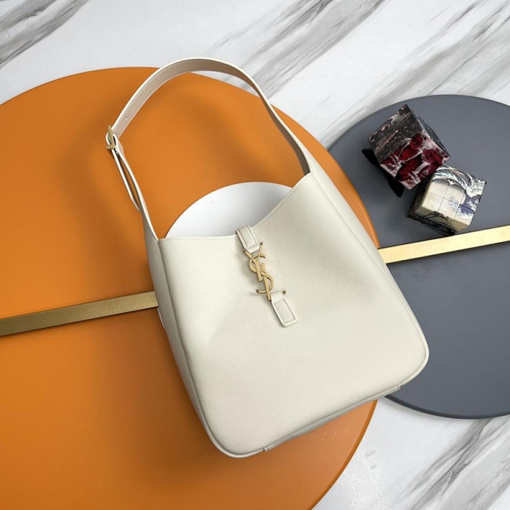 Classic Leather Shoulder Bag