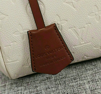 Modern Leather Crossbody Bag – Limited Edition