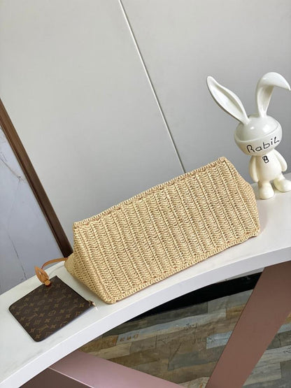 Modern Refined Woven Raffia Tote Bag