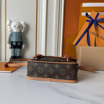 Arco Monogram Leather Shoulder Bag