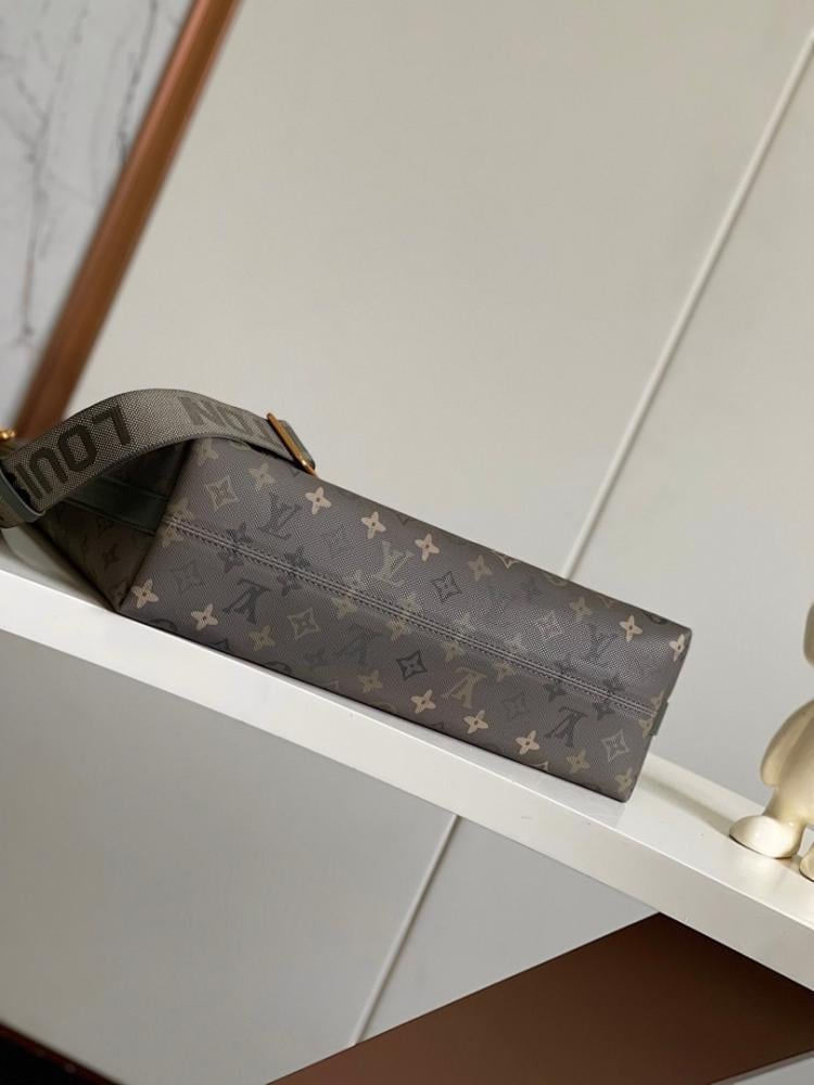 Elegant Monogram Crossbody Bag – Limited Edition