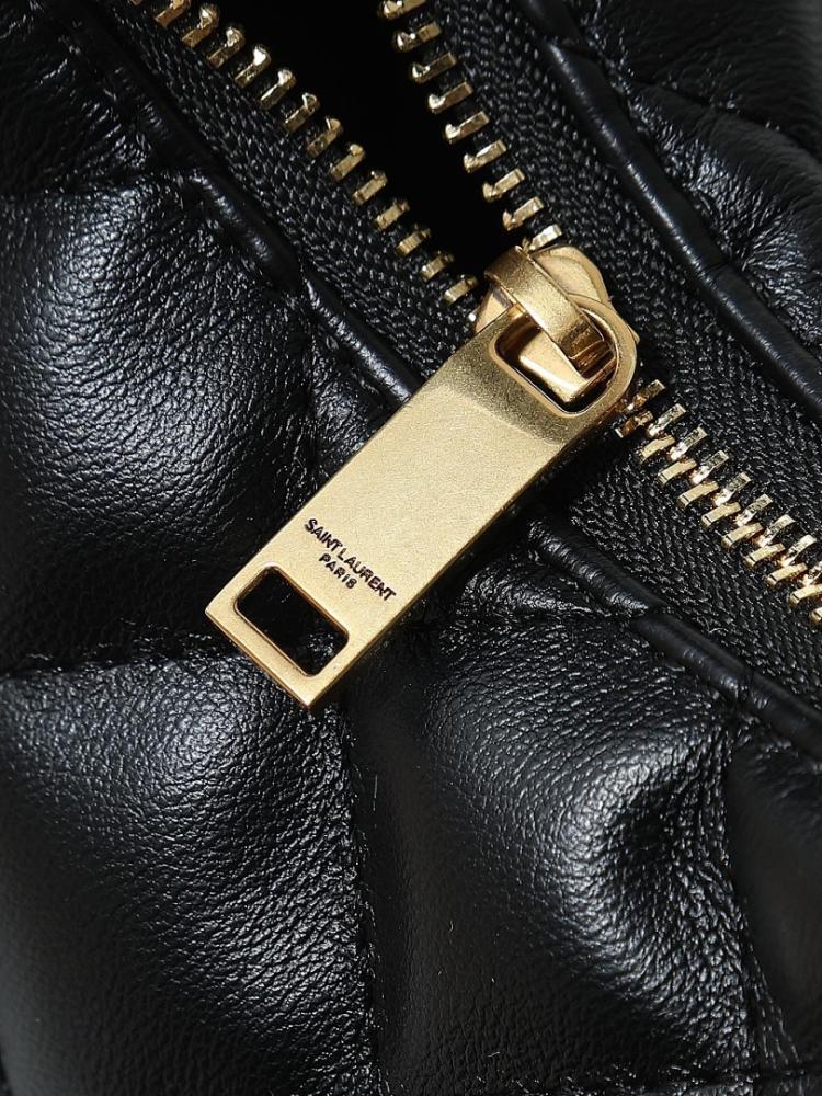Modern Refined Shoulder Bag