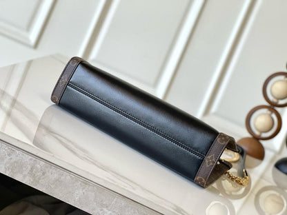Elegant Stylish Leather Bag