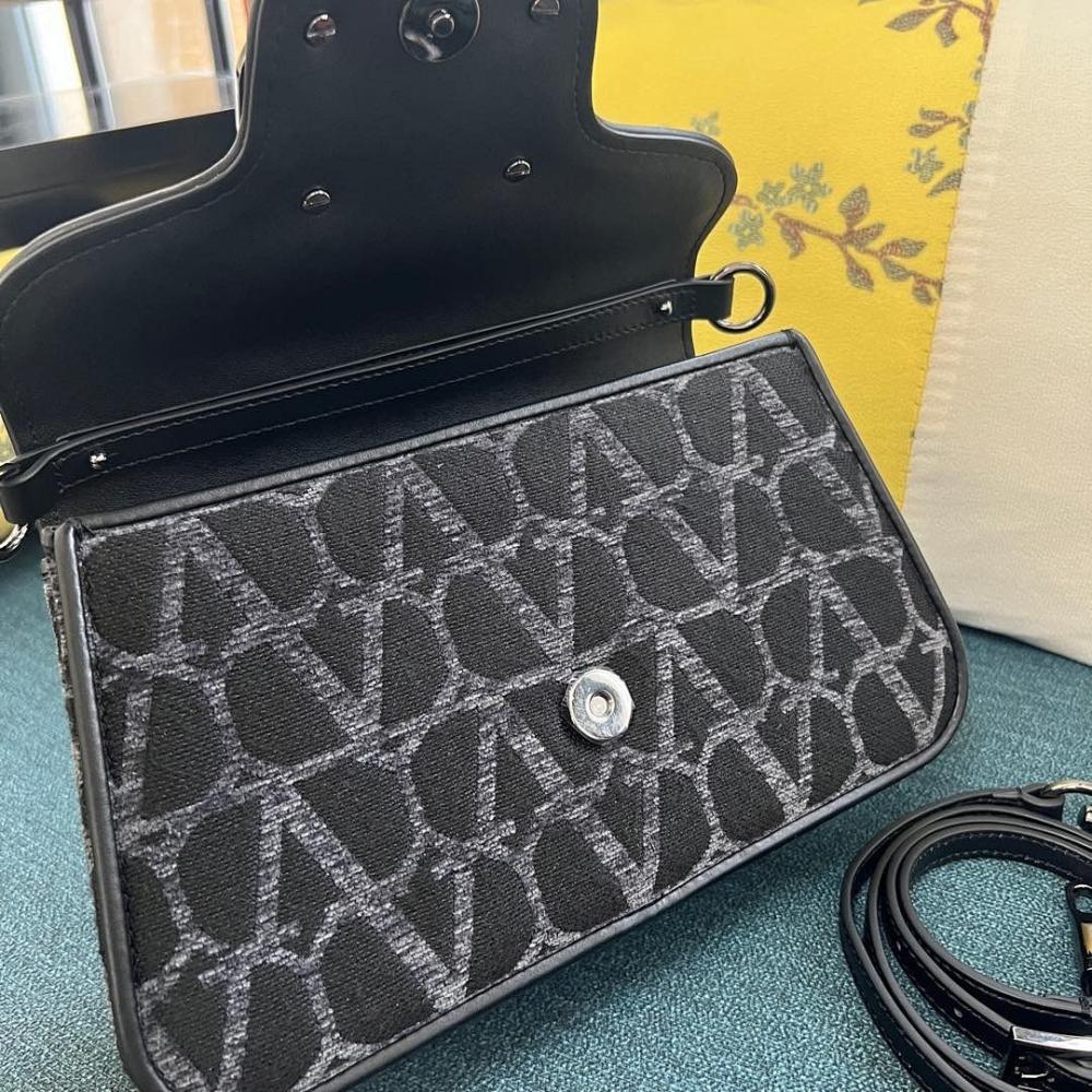 Modern Refined Calfskin Shoulder Bag