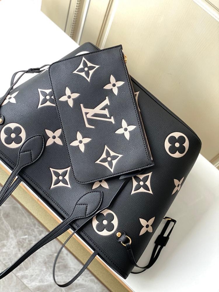 Classic Modern Leather Shoulder Bag