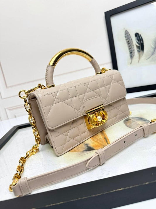 Modern Stylish Quilted Leather Shoulder Bag