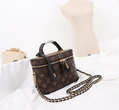 Classic Modern Woven Leather Shoulder Bag