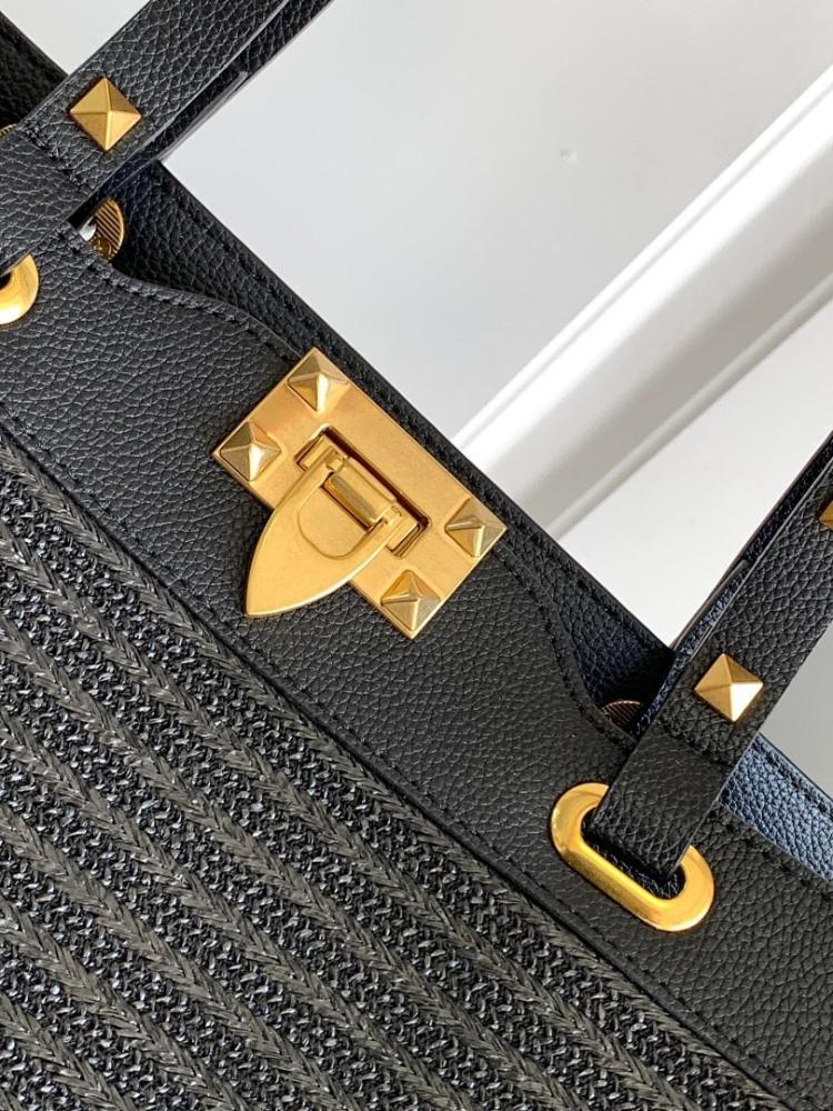 Modern Italian-Inspired Woven Raffia Shoulder Bag