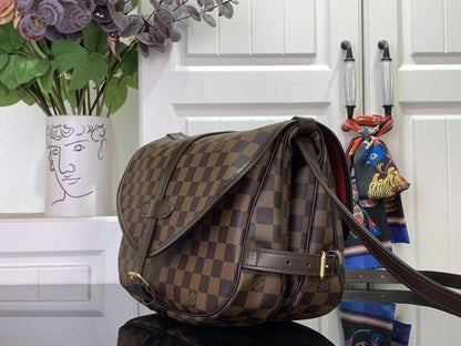 Classic Shoulder Bag