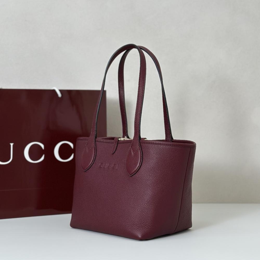 Classic Shoulder Bag