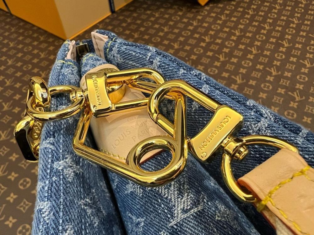 Italian-Inspired Luxury Blue Woven Denim Shoulder Bag