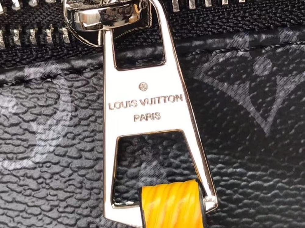 Classic Messenger Bag