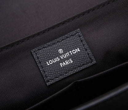 Modern Refined Leather Shoulder Bag