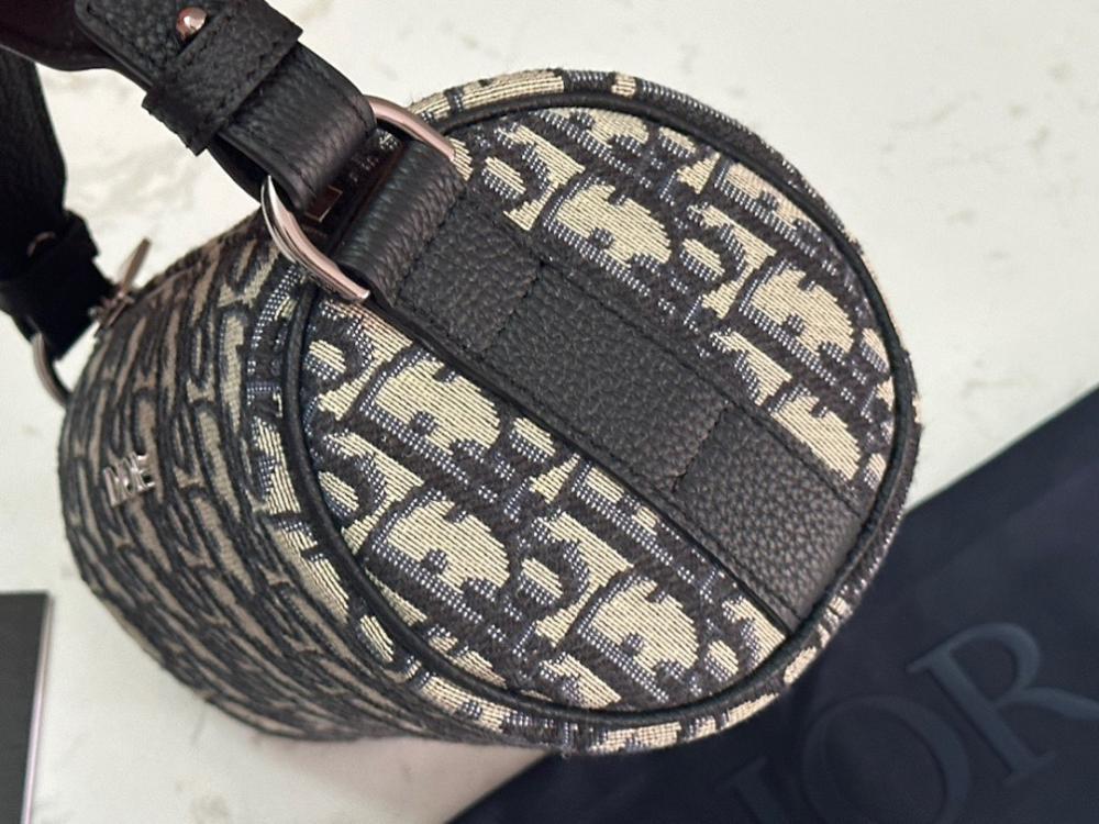 Italian-Inspired Luxury Black Leather Shoulder Bag